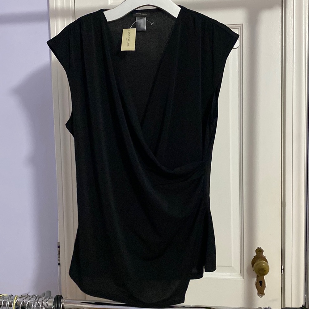 ANN TAYLOR BLACK BLOUSE